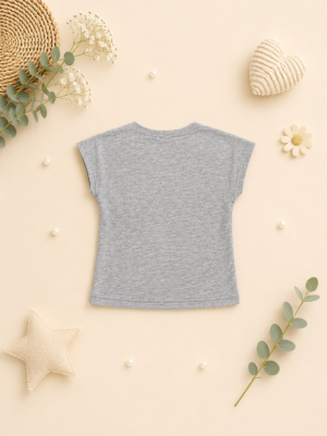 gigi the giraffe tee